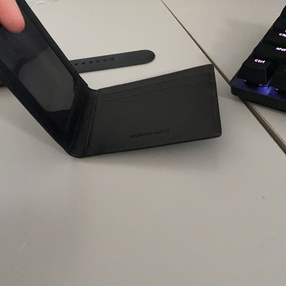 Michel kors wallet - Picture 5 of 5